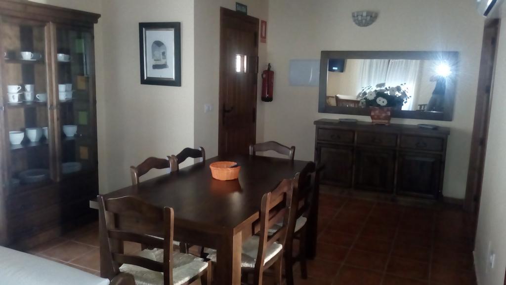 Apartamentos Rurales Casas De Los Maestros Talarrubias Exterior foto